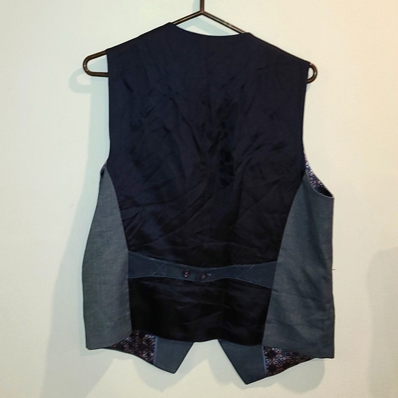 Ted Baker Textured vest with pattern back - Picture 5 of 8